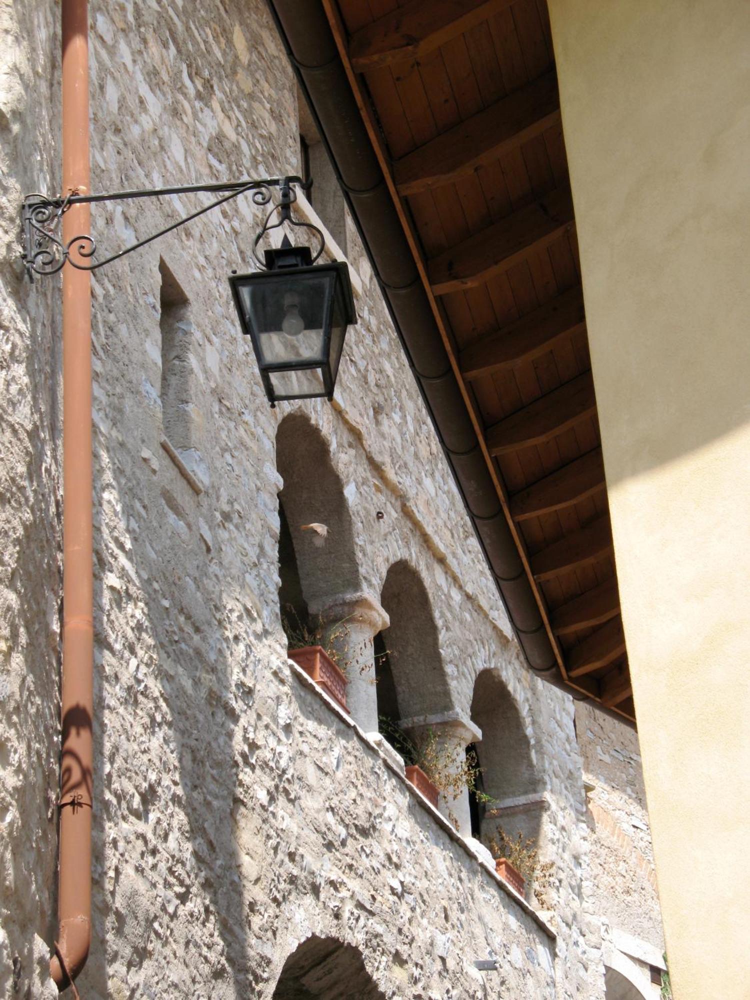 Charming B&B And Osteria La Crisalide Meride Buitenkant foto